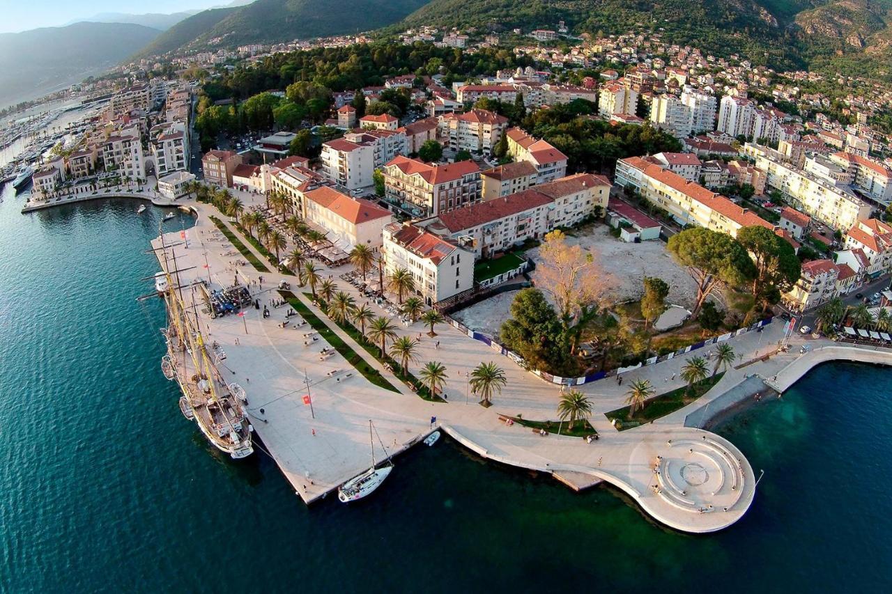 Room Next To Porto Montenegro Tivat Exteriér fotografie